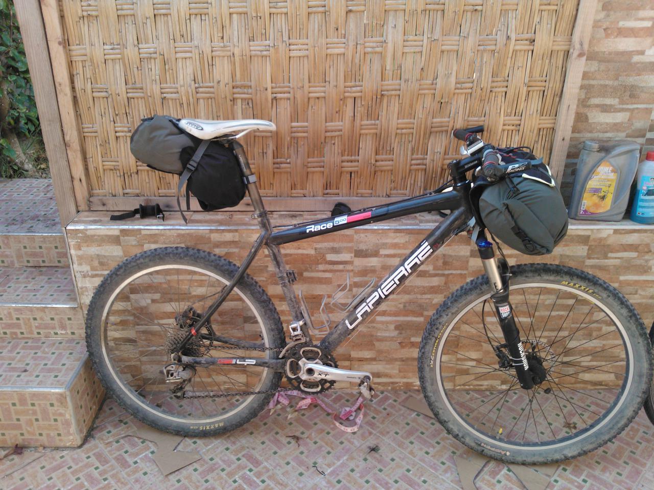 Homemade store handlebar bag